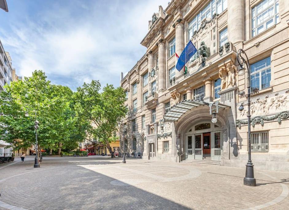 Liszt Ferenc Square Panorama Apt Budapest Eksteriør bilde