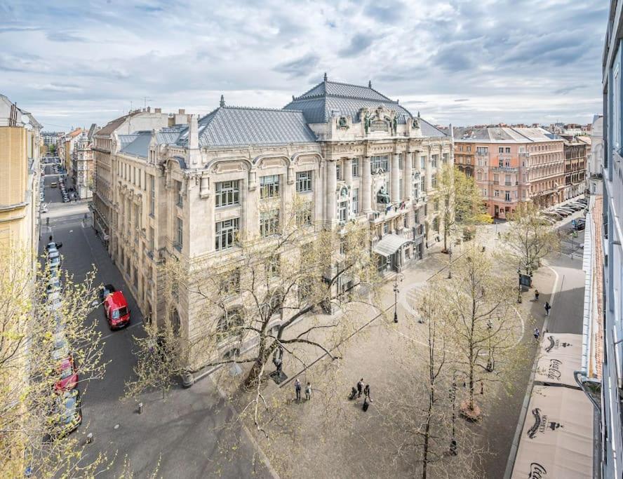 Liszt Ferenc Square Panorama Apt Budapest Eksteriør bilde